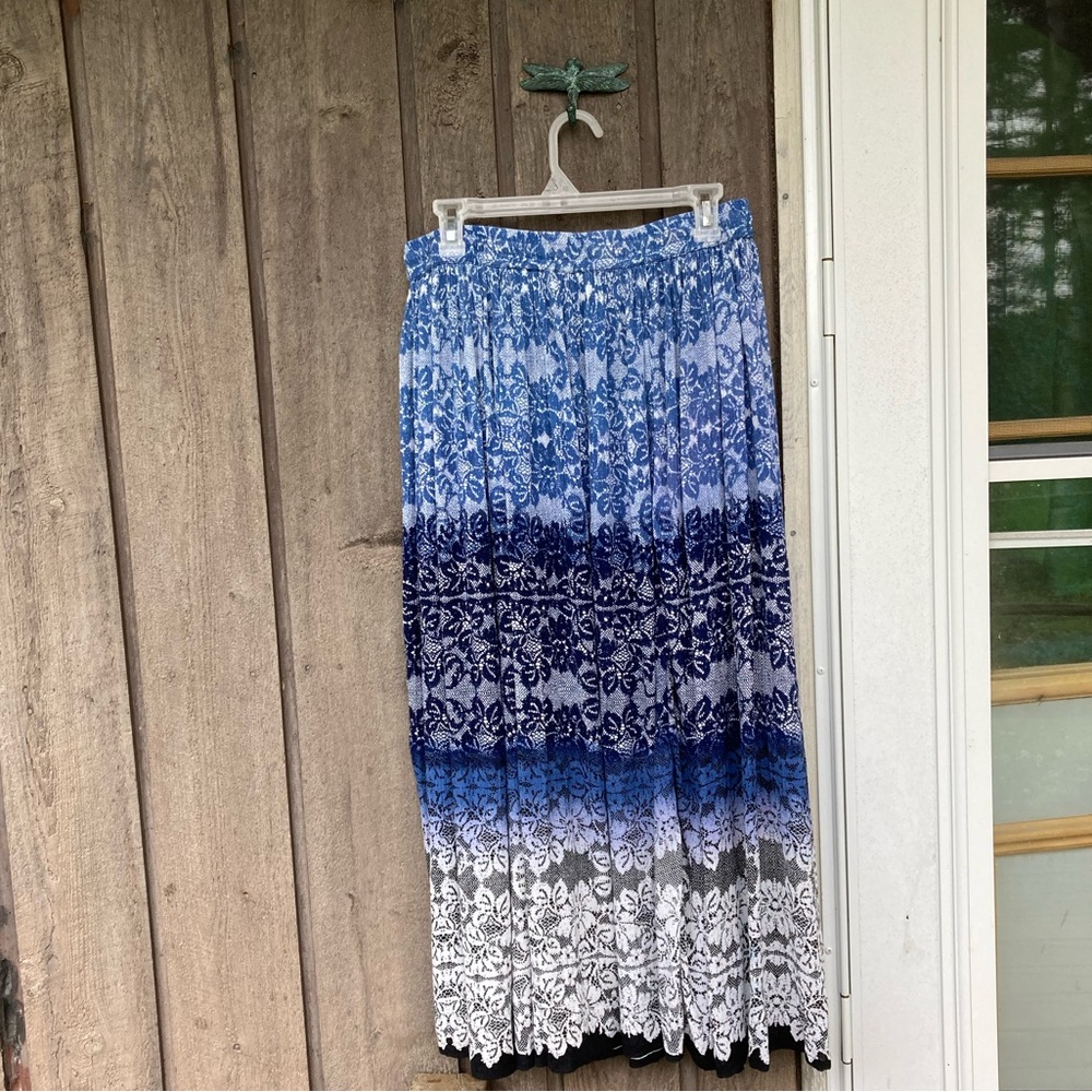 Skirt COLLECTIONS Floral Maxi Midi Boho Blue White Size Medium Stretches - Picture 8 of 10